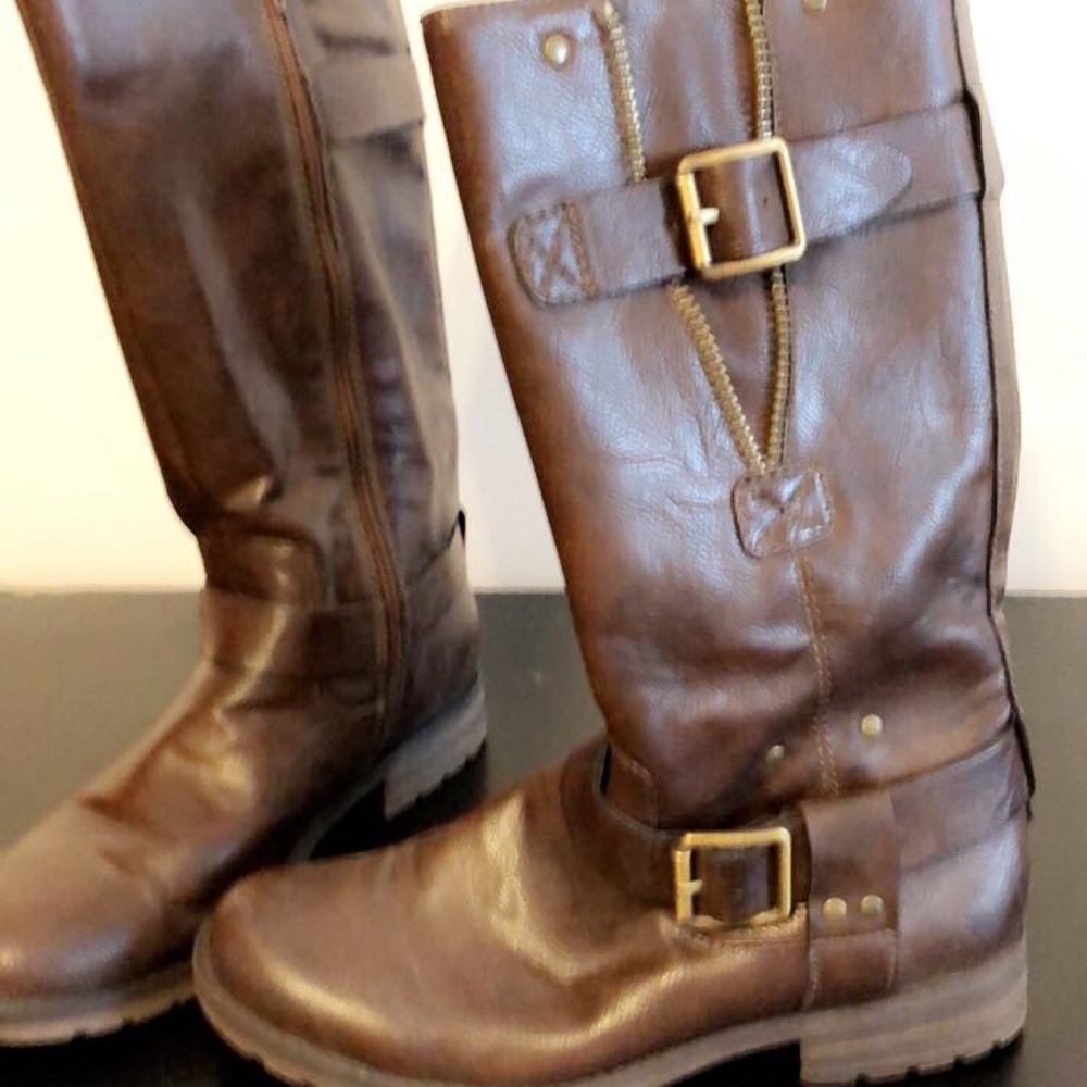 Boots - Picture 2 of 2